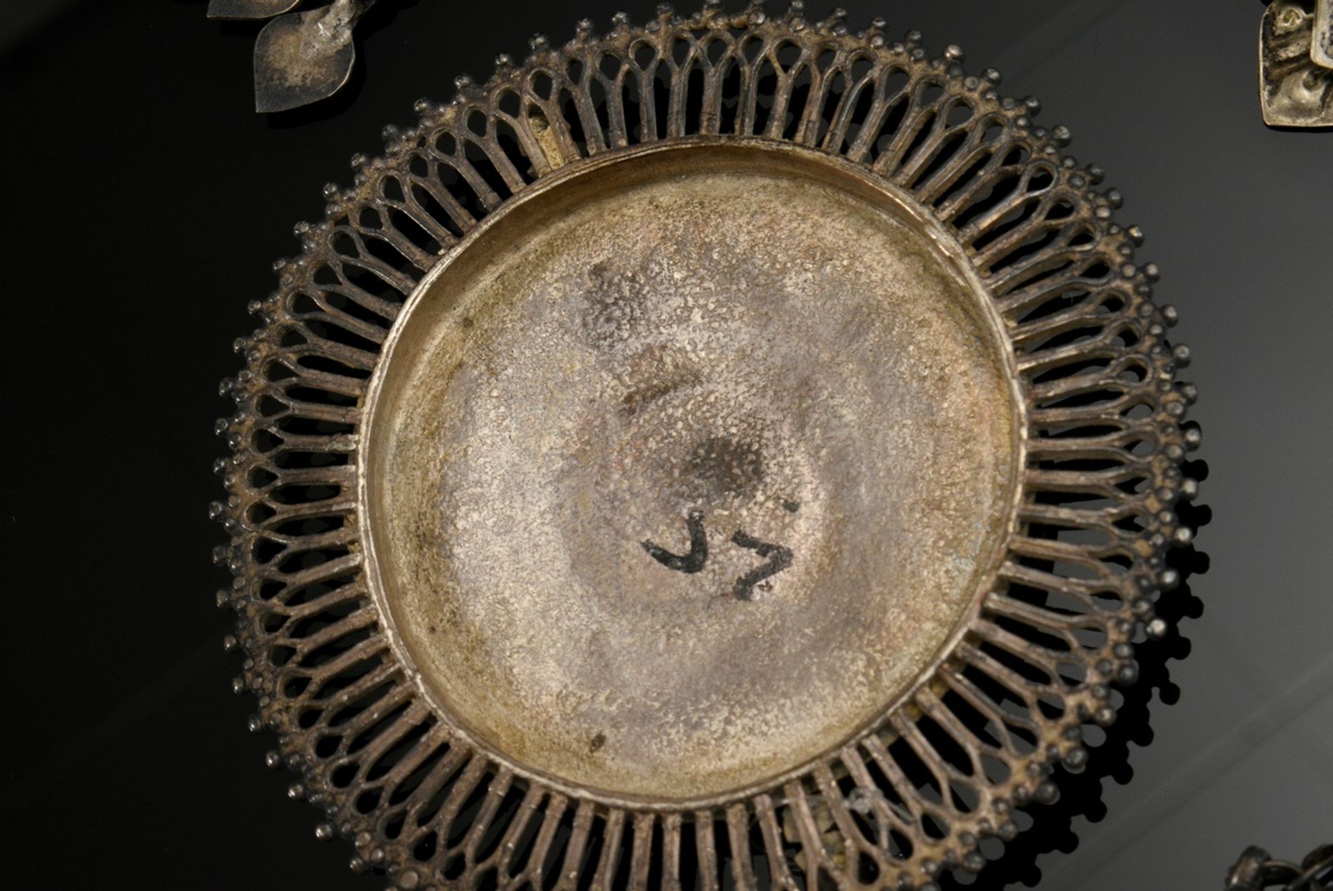 4 Diverse Teile Tadschiken Schmuck, bestehend aus: durchbrochener Scheibe (Ø 8cm), dreieckigem Anhä - Bild 9 aus 9
