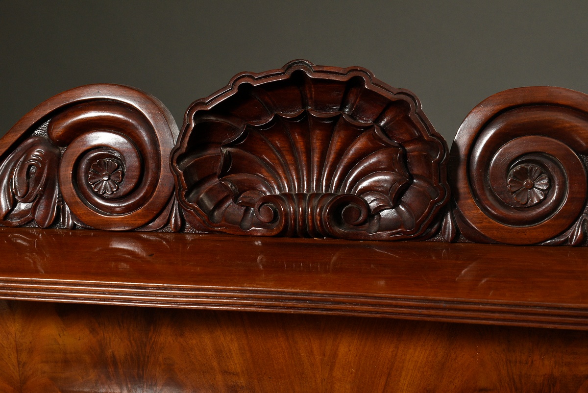 Half-height Biedermeier display cabinet with shelf attachment and full side columns, shell and fan  - Image 6 of 12