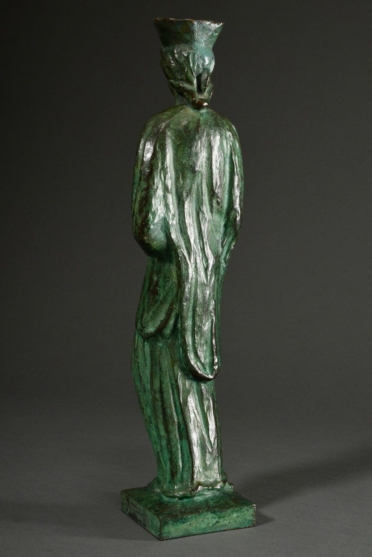 Heiligenfigur "Muttergottes mit Kind", Bronze grün patiniert, Sockel sign. Barnes (?), 20.Jh., H. 4 - Bild 4 aus 7