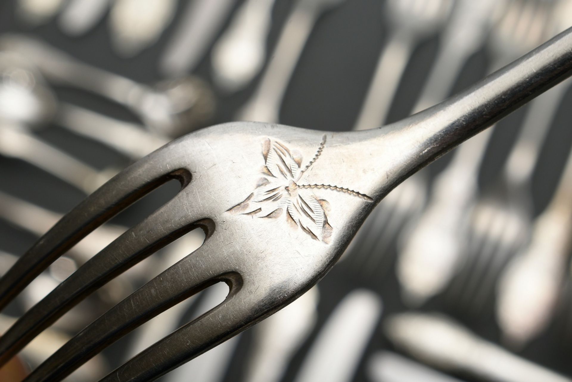 118 pieces Robbe & Berking cutlery ‘Ostfriesenmuster’, silver 800, 2182g (without knives), consisti - Image 7 of 12