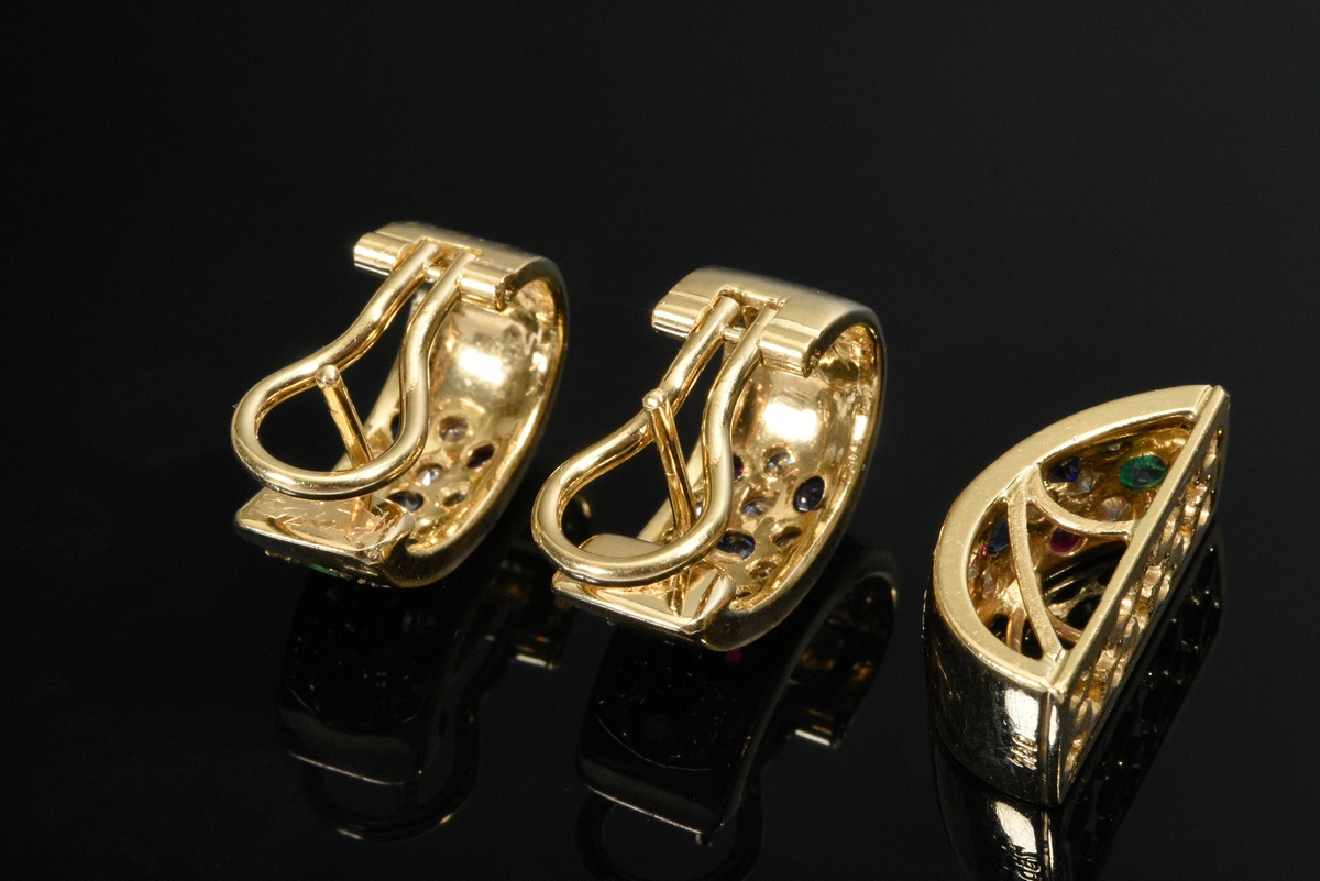 3 Various pieces of yellow gold 750 jewelry: pair of stud earrings with brilliant-cut diamonds (tot - Image 2 of 2