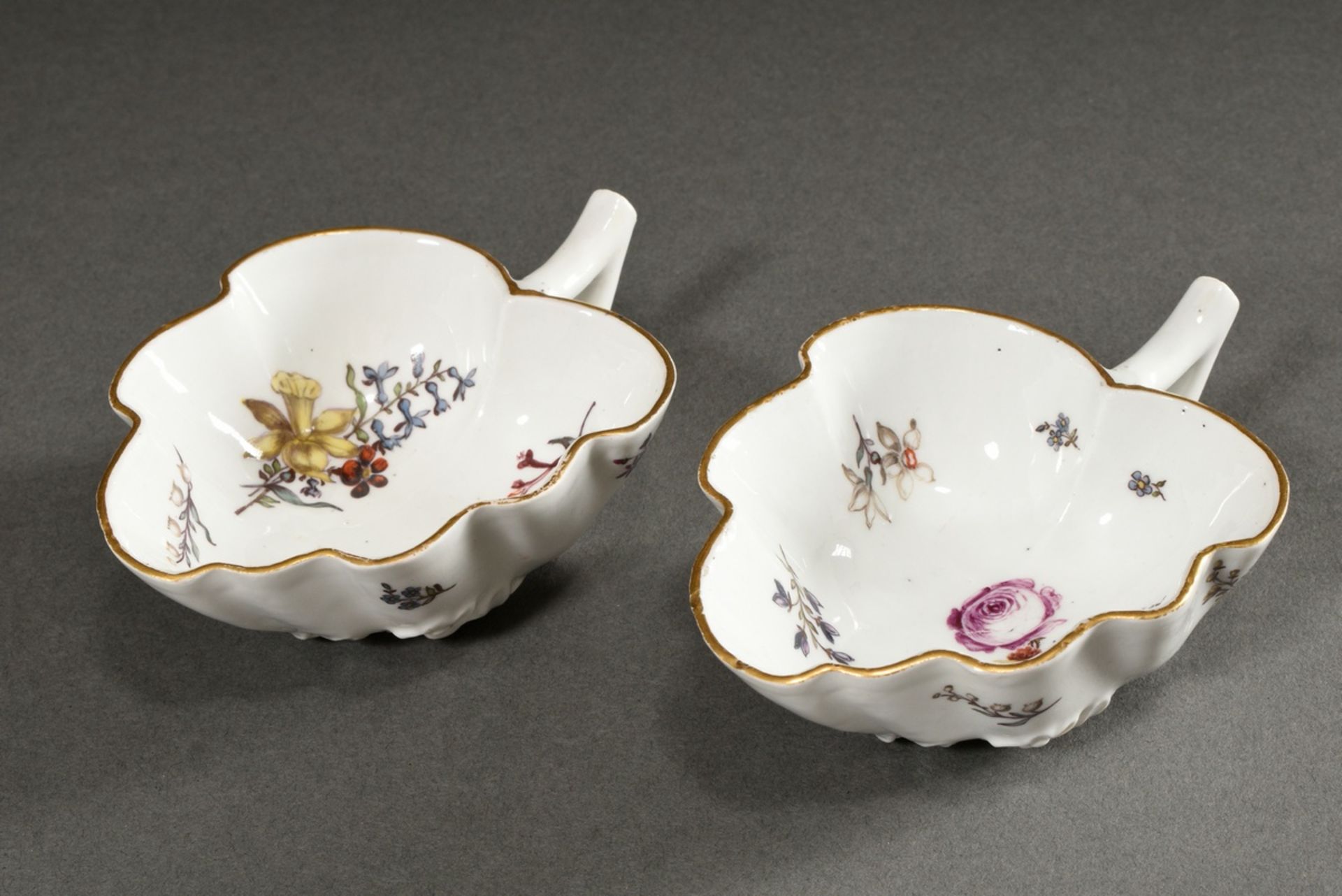 4 Pieces Meissen with polychrome "woodcut flowers" painting, 18th c.: 2 leaf bowls (12x9cm, 1x rest - Image 6 of 7
