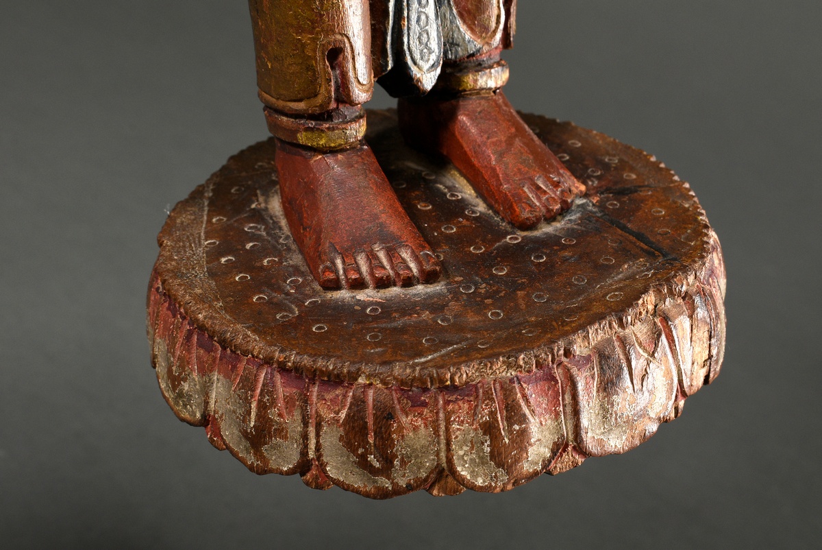 Buddhist carving "Standing Tara", Nepal 19th century, coloured wood, h. 35,5cm, small missing parts - Image 6 of 7