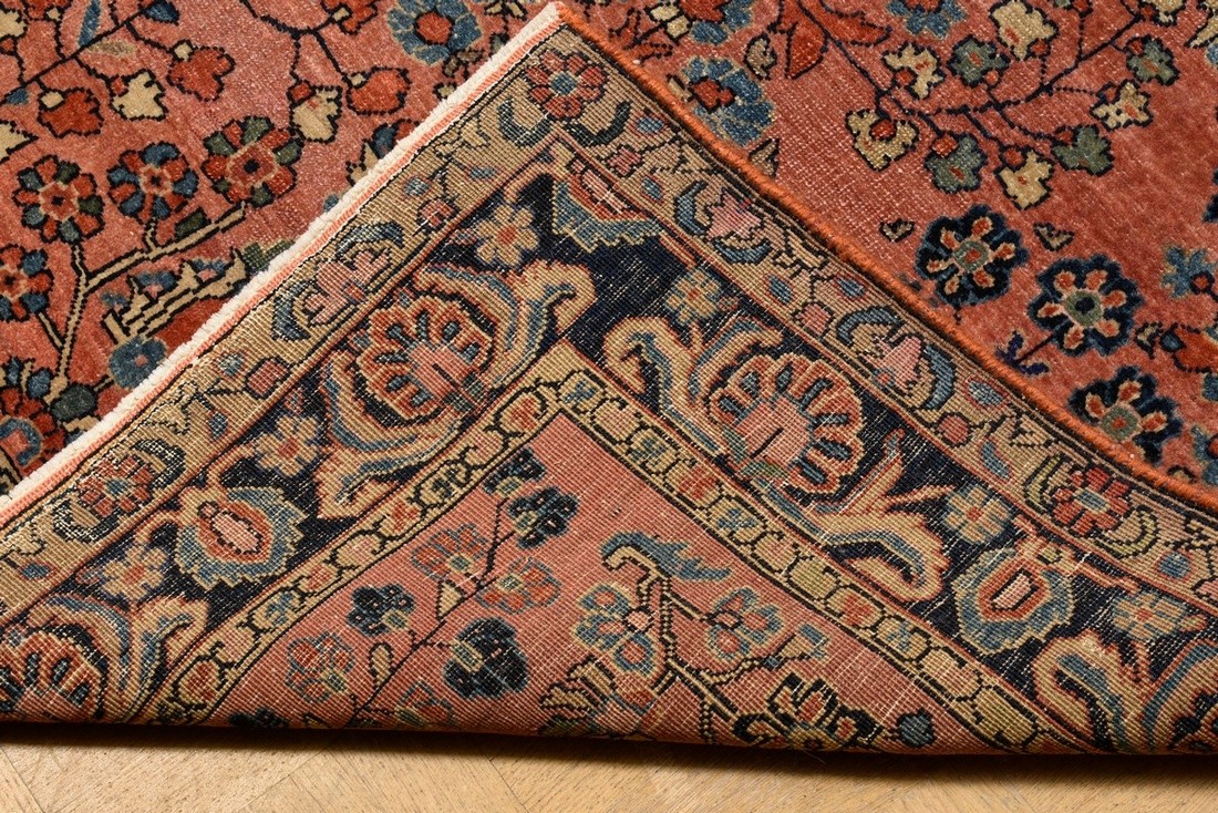 Sarough Lilihan with floral pattern on a light red field and ornamental main border on dark blue be - Image 6 of 7