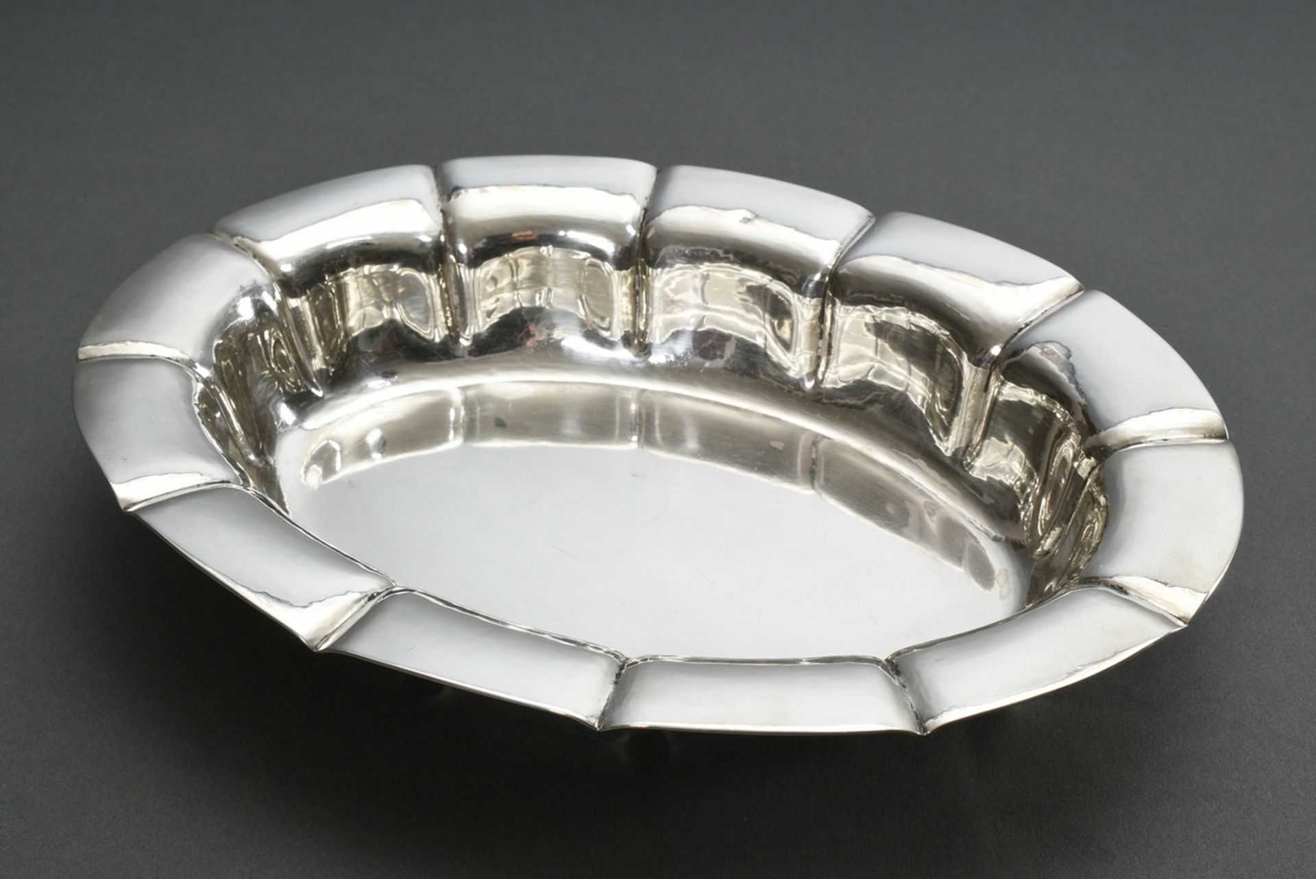 Oval martellated bowl with 12-fold indented and turned rim, MZ: HKU ligated, model number 9161, sil