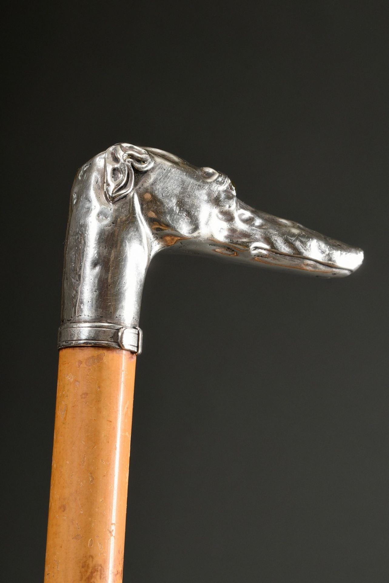 Walking stick with sculptural crutch ‘greyhound head’, silver with glass eyes, palm cane weft, appr - Image 3 of 6