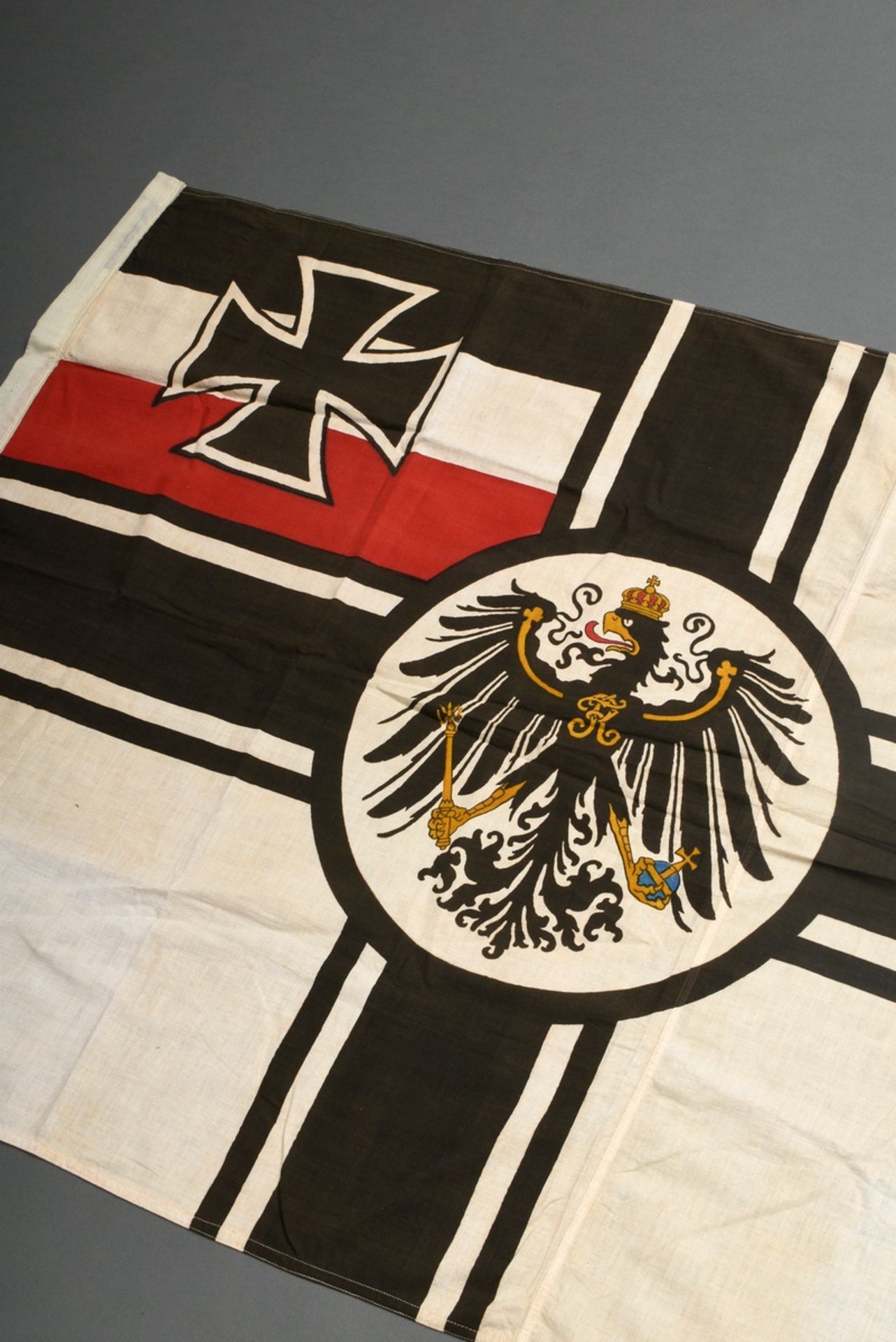 2 Diverse Flaggen: "Nationalflagge des Deutschen Reichs in der Kaiserzeit 1871-1918" sog. Reichsfla - Bild 2 aus 12