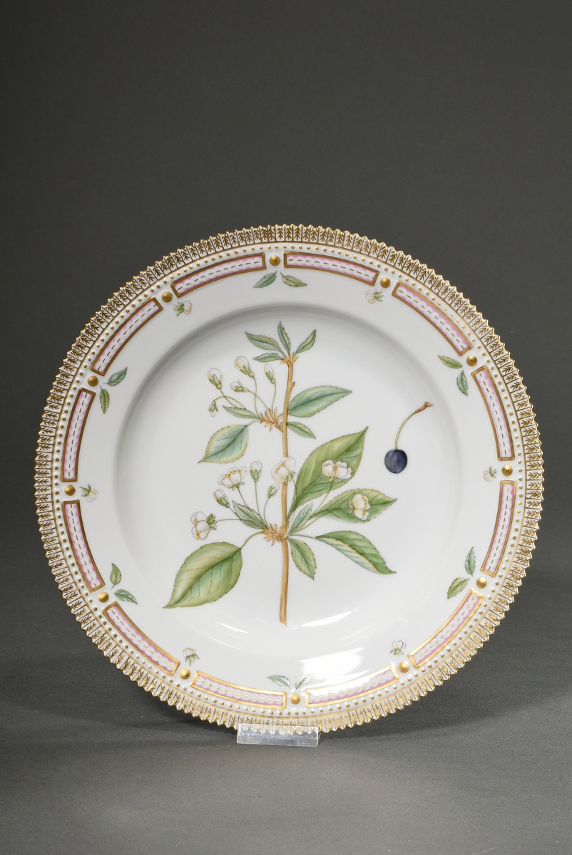 Royal Copenhagen "Flora Danica" dinner plate with polychrome painting in the mirror, gold staffage  - Image 5 of 6