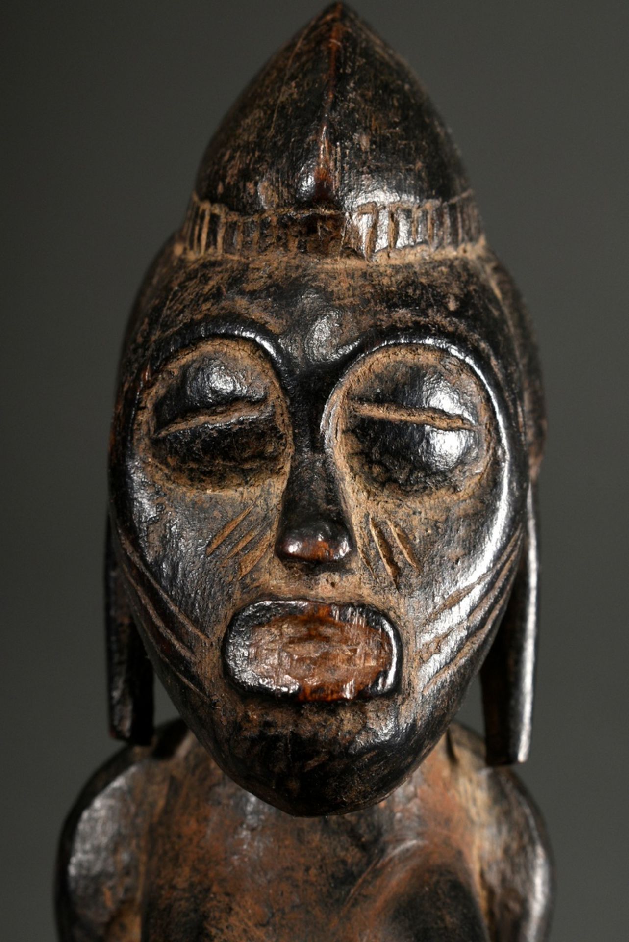 Kleine weibliche "Tugubele" Figur der Senufo, West Afrika/ Elfenbeinküste, 1. Hälfte 20.Jh., Frau a - Bild 9 aus 11