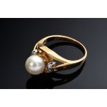 Delicate yellow gold 750 ring with cultured pearl (Ø 7mm, damaged) with octagonal diamonds (total a