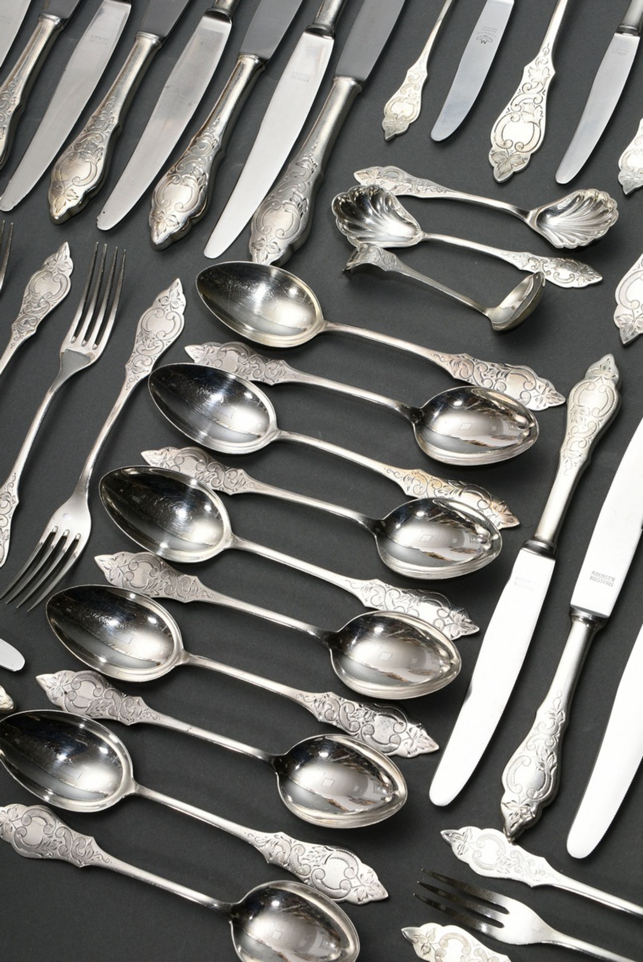 118 pieces Robbe & Berking cutlery ‘Ostfriesenmuster’, silver 800, 2182g (without knives), consisti - Image 4 of 12