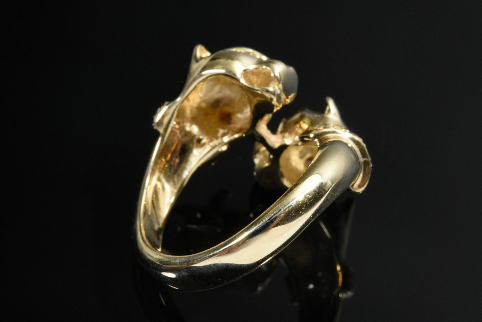 Yellow gold 585 ring made of 2 panther heads looking at each other with diamond eyes and collars (t - Image 4 of 4