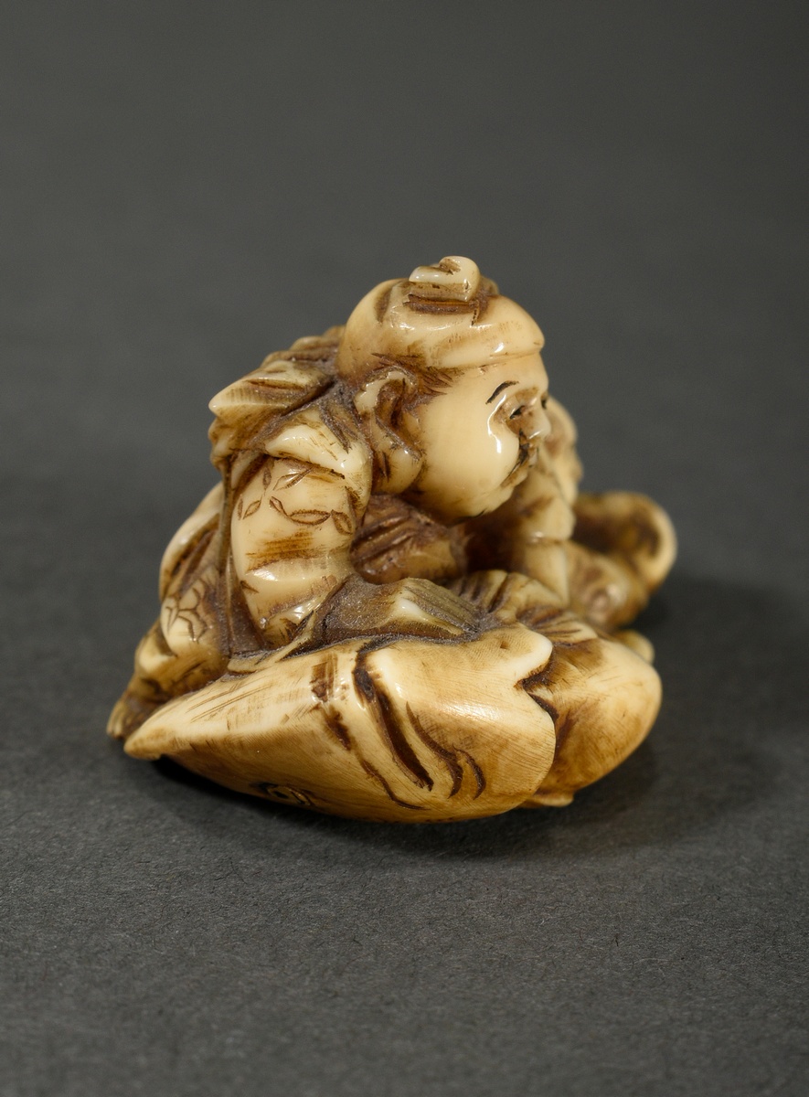 Fine ivory netsuke "Ebisu and boy on large bream", sign. Masafumi 正文, Japan, Meiji period, approx. - Image 3 of 6