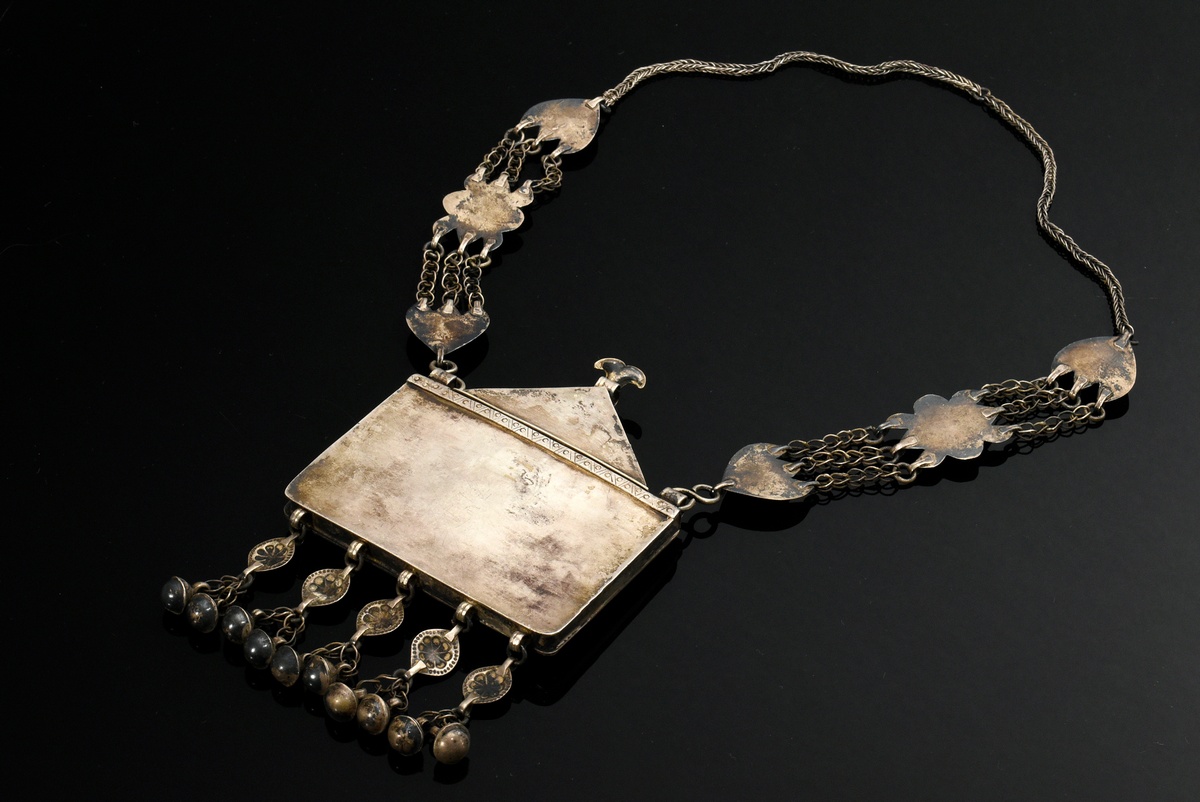 Yomud Turkmen necklace with openable amulet container "Kümsch Doga", chased crescent and sun-shaped - Image 7 of 9
