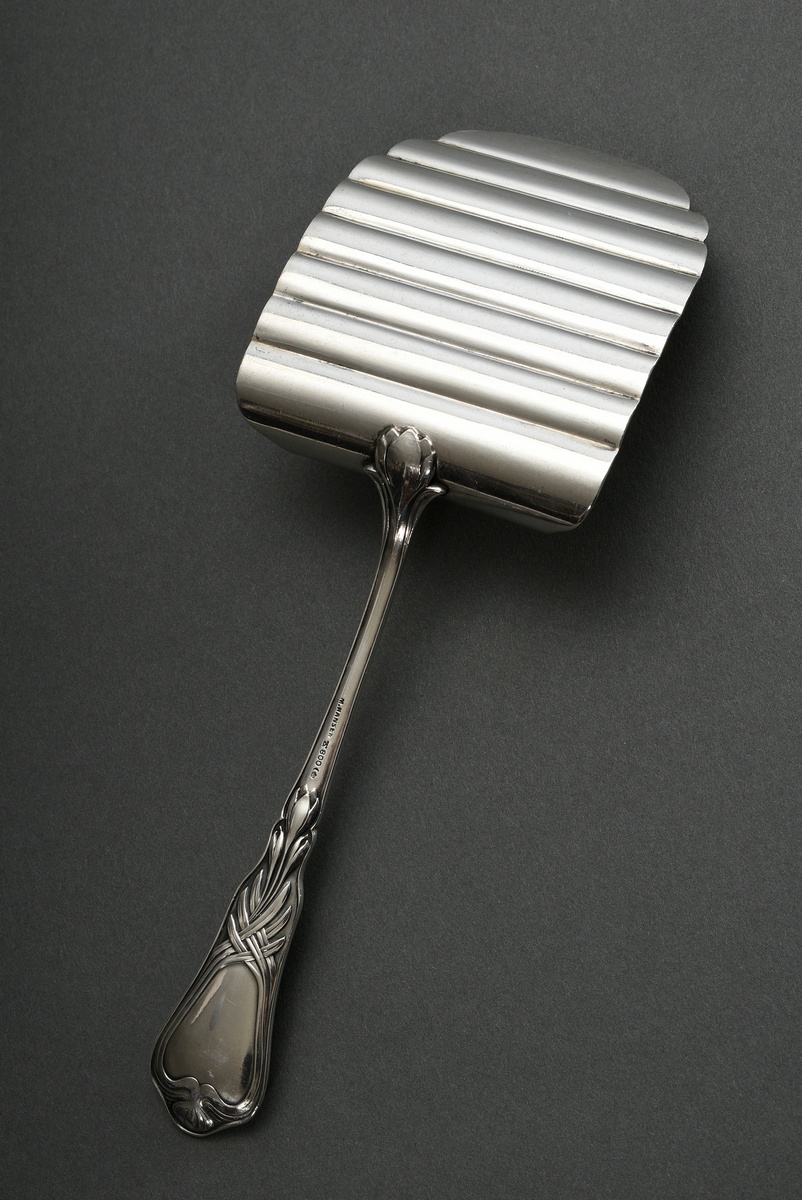 Art Nouveau asparagus server ‘Herbstzeitlose’ with monogram ‘W’, designed by Heinrich Vogeler 1902, - Image 2 of 3