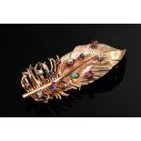 Midcentury rose gold 585 needle in feather shape with brilliant-cut diamonds (total approx. 0.35ct/