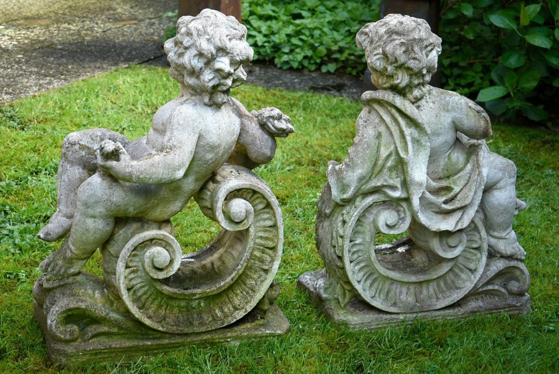 Pair of sandstone garden figures "Putti Allegories Summer and Winter", 75x53x28, traces of weatheri - Image 2 of 4