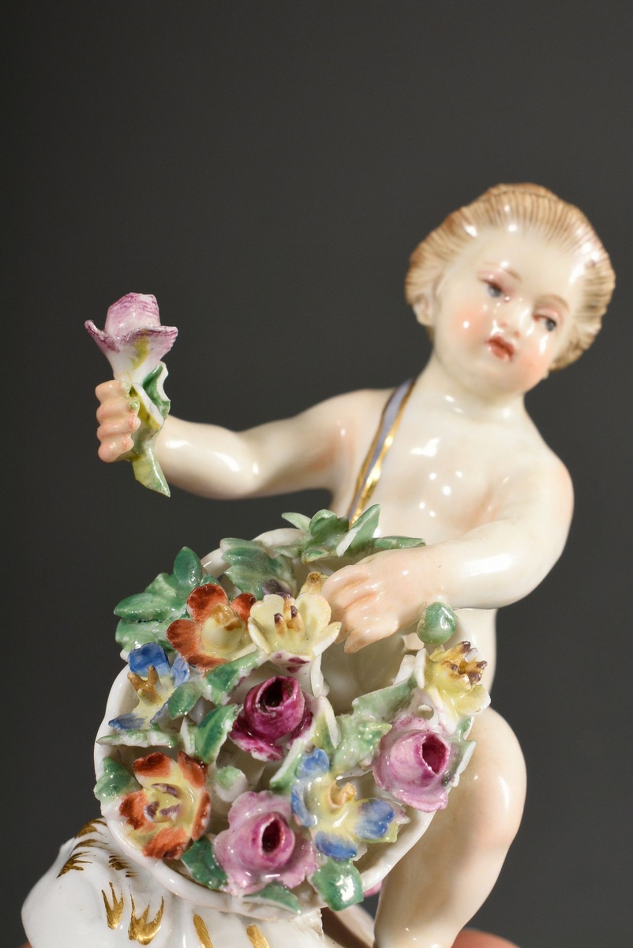 2 Meissen figures "Flower Children": boy with flower garland and girl with flower basket on rocaill - Image 5 of 6