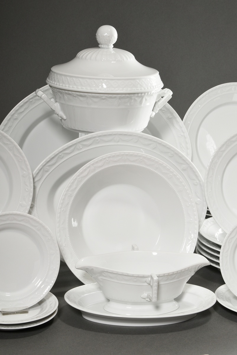 53 Pieces KPM dinner service "Kurland white" with relief border, consisting of: 14 dinner plates (Ø - Image 2 of 6