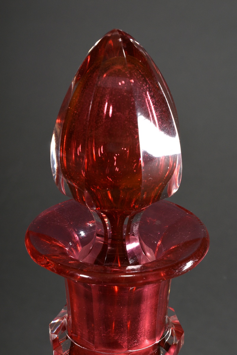 Biedermeier rosalin glass carafe with faceted body and 3 rings on the neck, cut star in the bottom, - Image 2 of 4