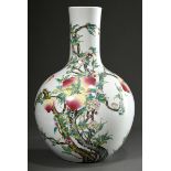 A large Tianqiuping vase with tubular neck over a globular body in fine Famille Rose painting "Eigh