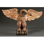 Elegante Empire Schnitzerei Applike "Adler mit ausgebreiteten Flügeln", Anfang 19.Jh., Holz mit Ori