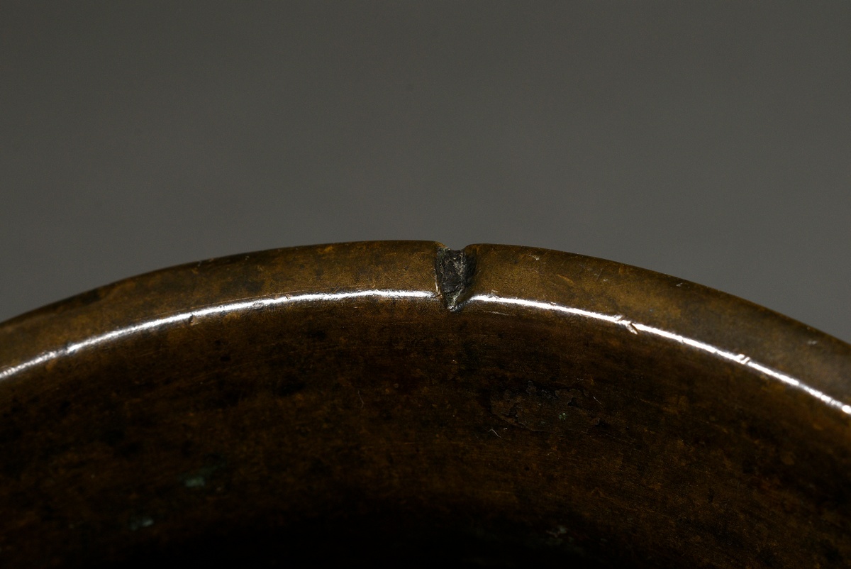 Archaic mortar with two downward-pointing rod-shaped handles and pestle, 17th century, h. 14cm, Ø 1 - Image 5 of 6