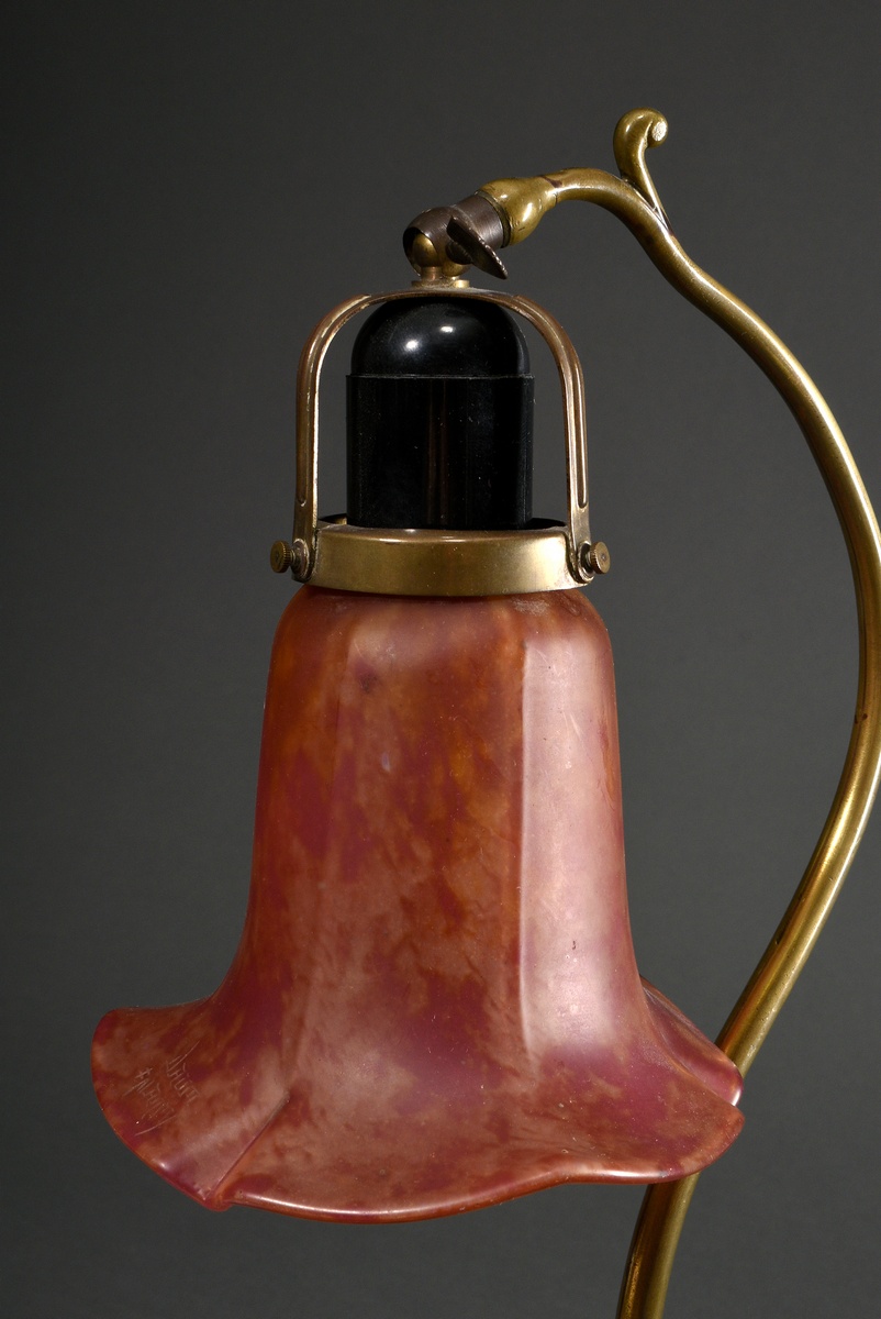 Art Nouveau brass lamp on a heart-shaped base with Daum Nancy goblet shade, glass with red and yell - Image 2 of 5