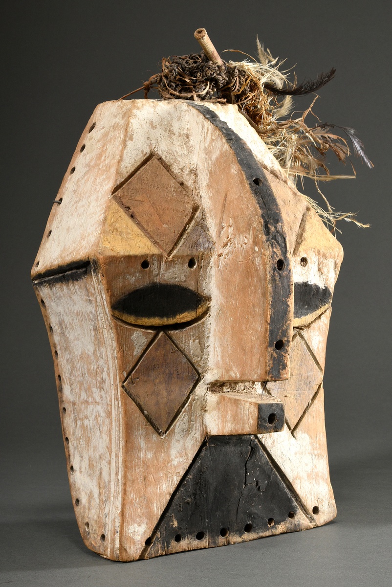 Small and rare Kifwebe mask of the Luba, Central Africa/ Congo (DRC), wood with traces of kaolin an - Image 2 of 15