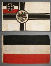 2 Diverse Flaggen: "Nationalflagge des Deutschen Reichs in der Kaiserzeit 1871-1918" sog. Reichsfla