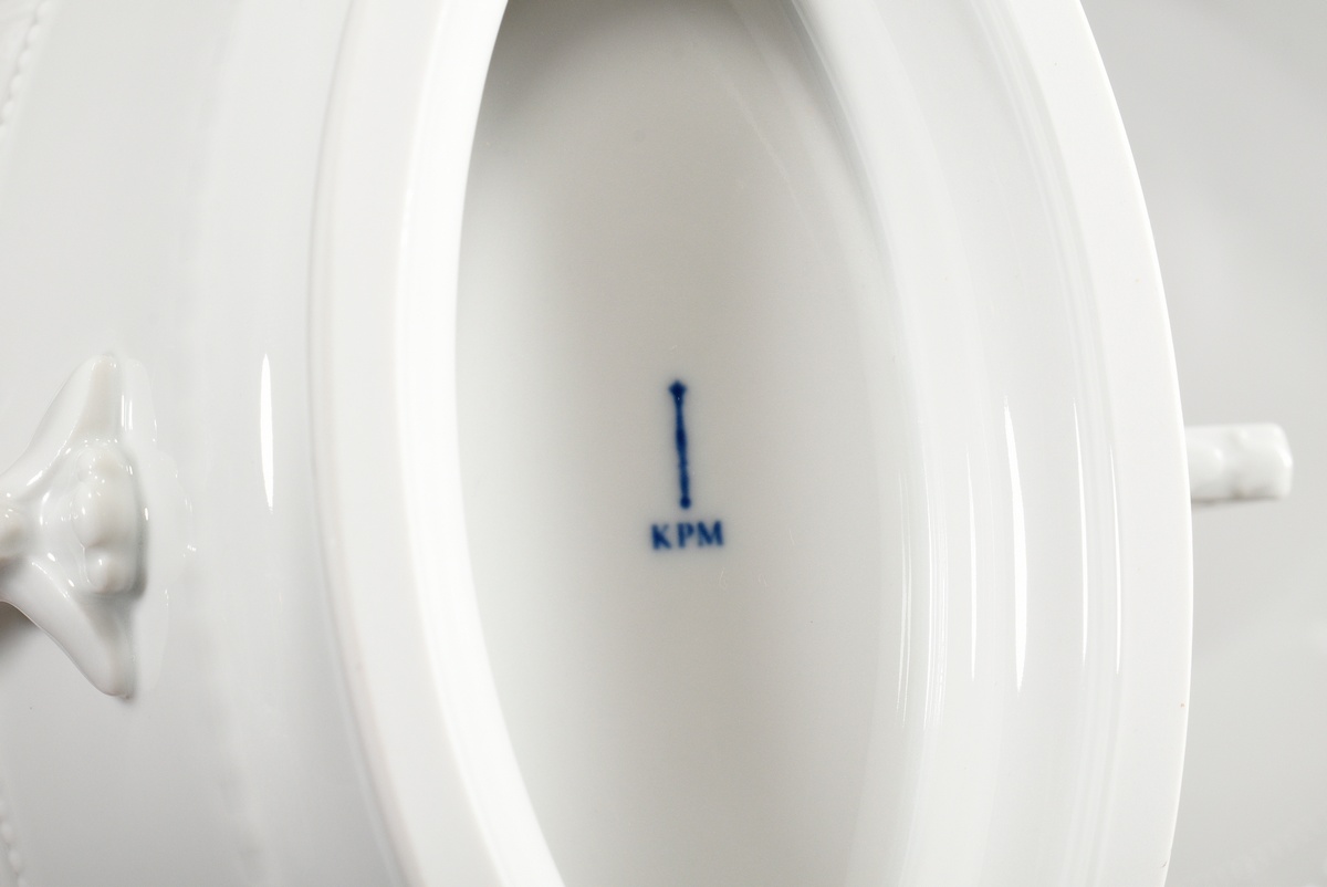 53 Pieces KPM dinner service "Kurland white" with relief border, consisting of: 14 dinner plates (Ø - Image 6 of 6