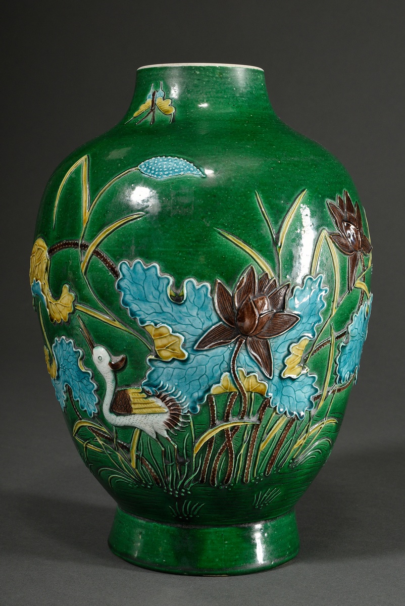 Vase "Heron between lotus" with Fahua decoration and flat relief in aubergine, turquoise and yellow