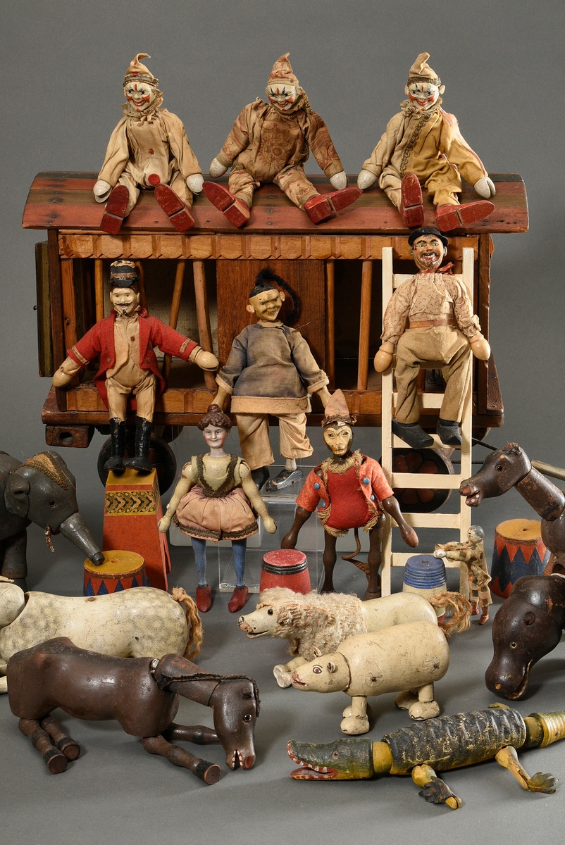 24 Various parts of a rare toy "Circus", manufactured by Albert Schoenhut, Philadelphia approx. 191