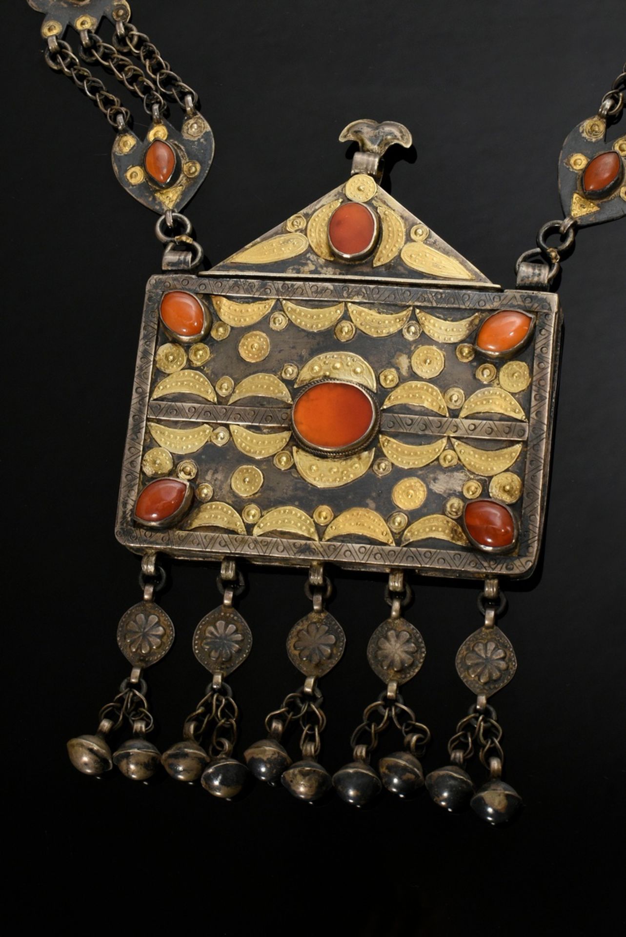 Yomud Turkmen necklace with openable amulet container "Kümsch Doga", chased crescent and sun-shaped