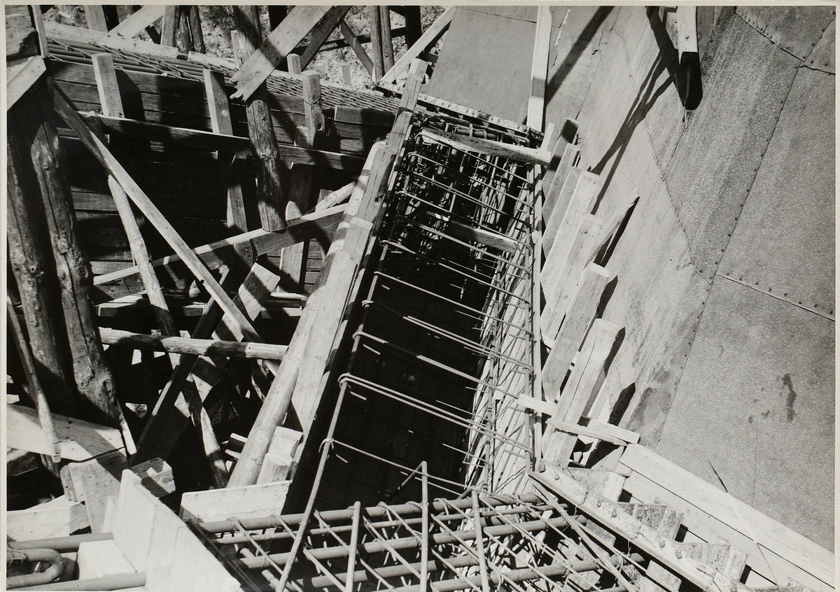 31 Renger-Patzsch, Albert (1897-1966) 'Concrete and bridge construction', photographs, stamped on v - Image 17 of 19