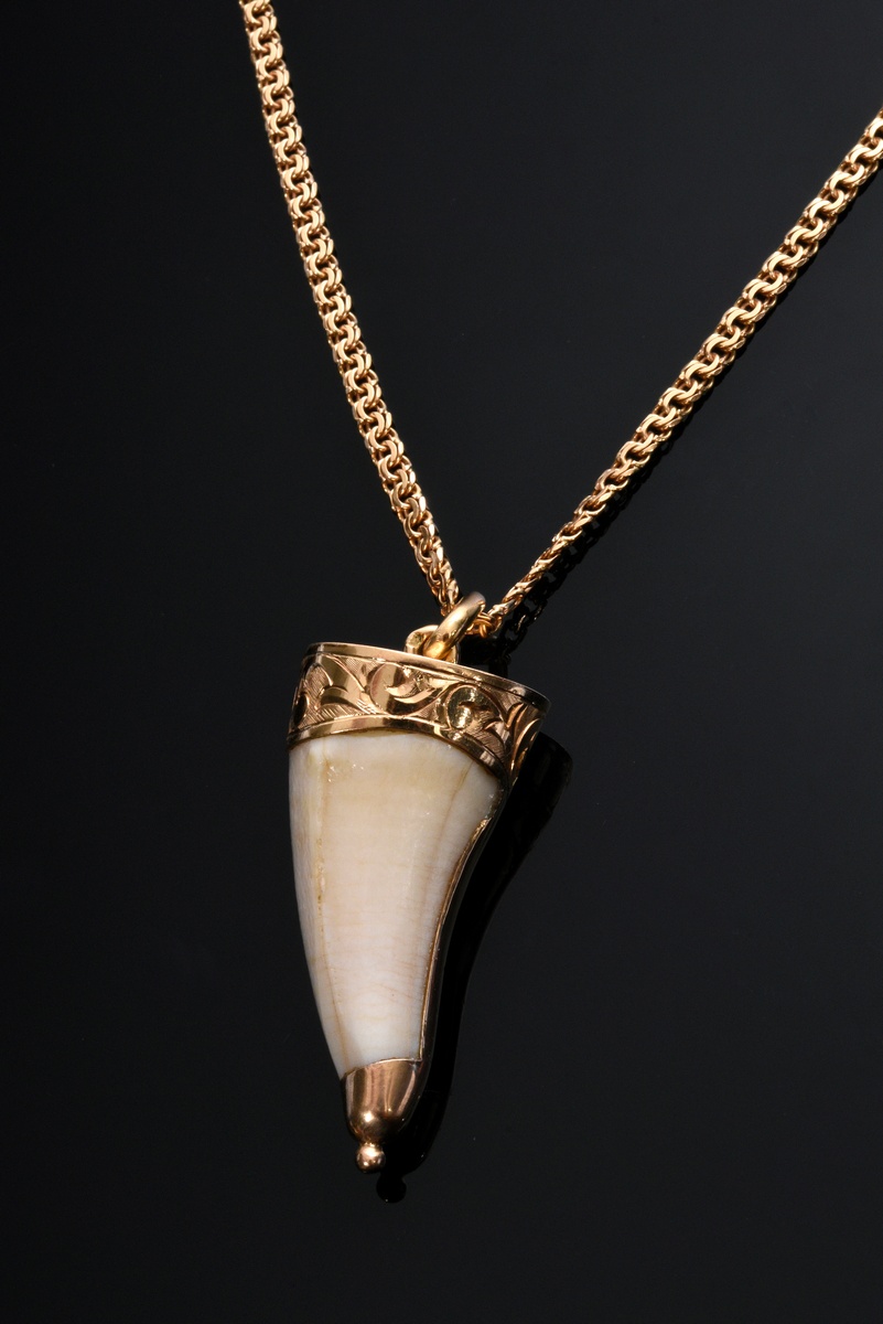 Rose gold 800 Garibaldi necklace (15.2g, l. 70cm) with animal tooth talisman pendant in handcrafted