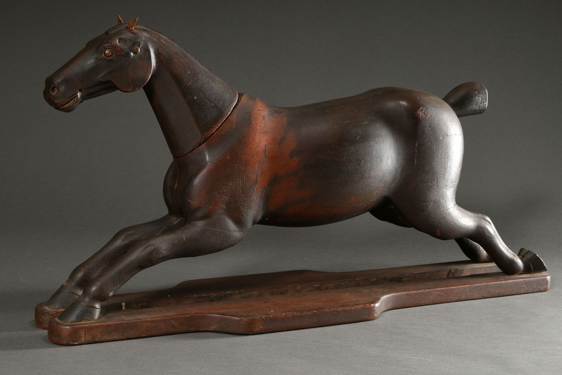 Zeichenmodell "Galoppierendes Pferd", Holz gefasst mit Leder Ohren und Resten der Trense, 19.Jh., 4 - Bild 2 aus 20