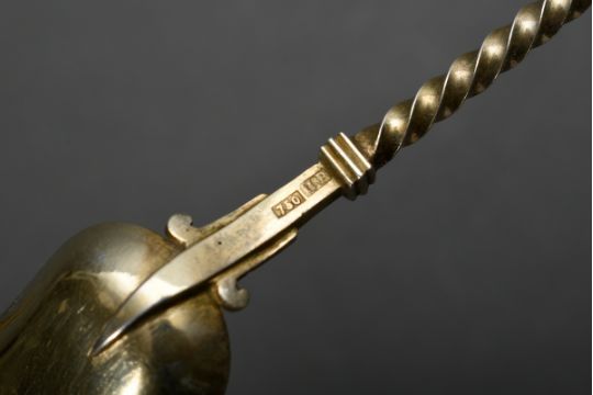 13 historicism serving and dessert spoons with twisted handle and scoop, probably German, 2nd half  - Image 4 of 4