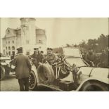 FOTOGRAFIE Heinrich v. Preußen im Auto, wohl 1913, 56x38 cm, R: 64x47 cm