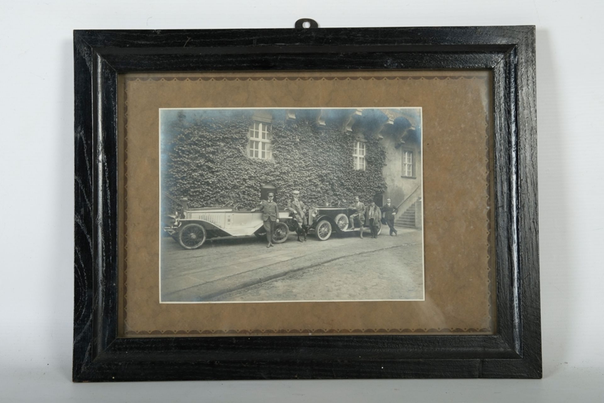 FOTOGRAFIE Wilhelm v. Preußen & Begleiter nach Rückkehr nach Deutschland, 1923, 22x16 cm, Bildträge - Image 2 of 3