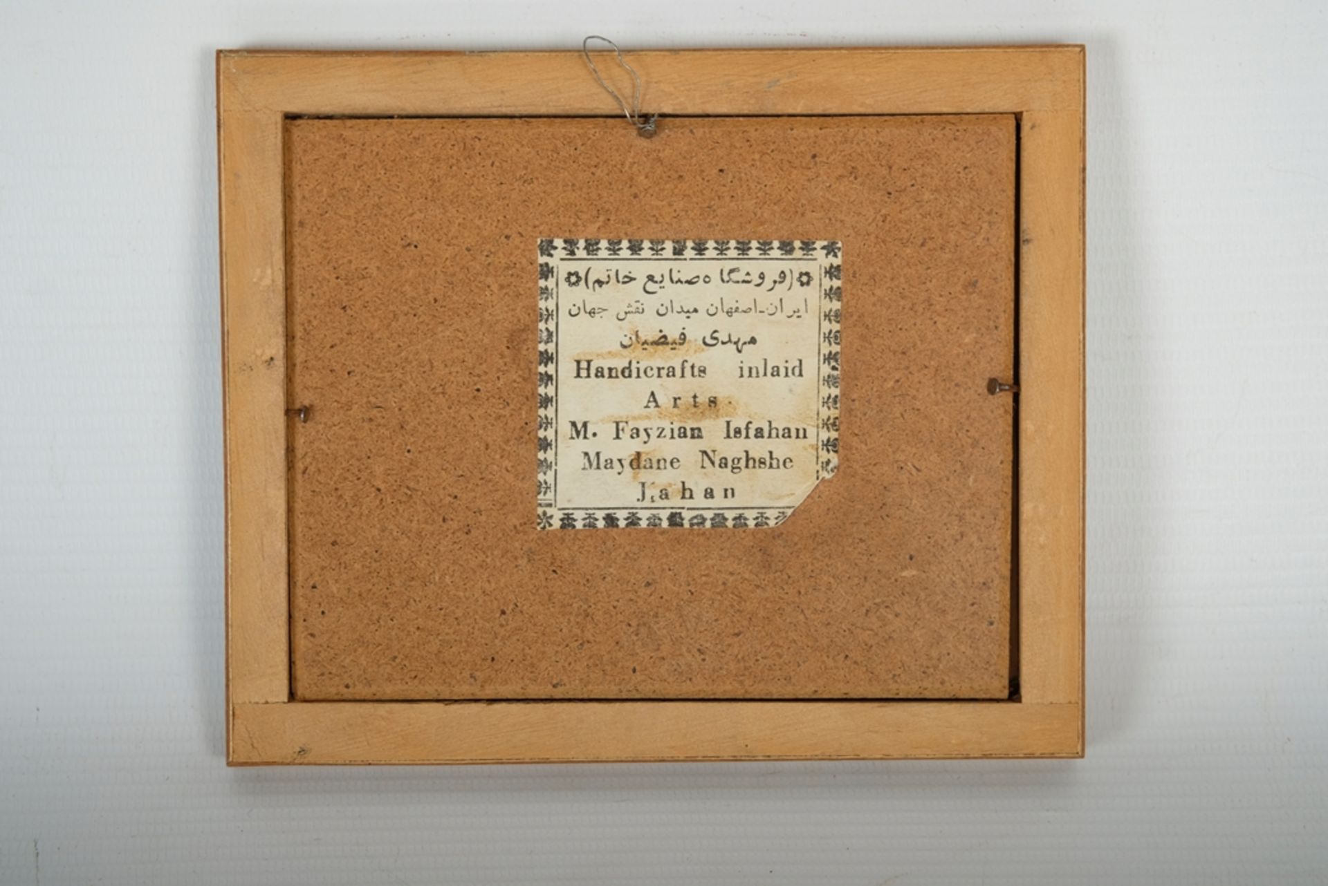 Persische Miniatur auf Bein, Polospieler zu Pferd. Rückseitig Papieretikett mit Herstellervermerk " - Bild 3 aus 3