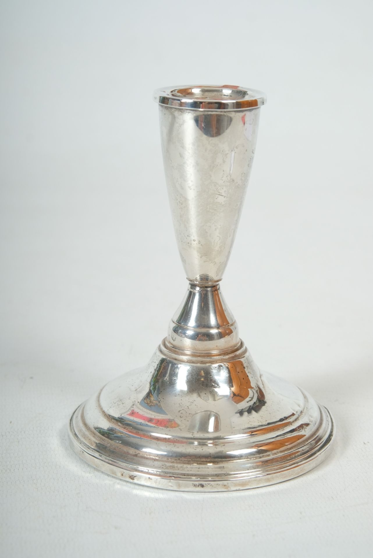 Kerzenhalter aus Sterlingsilber, "Garden Silversmiths, Ltd.".