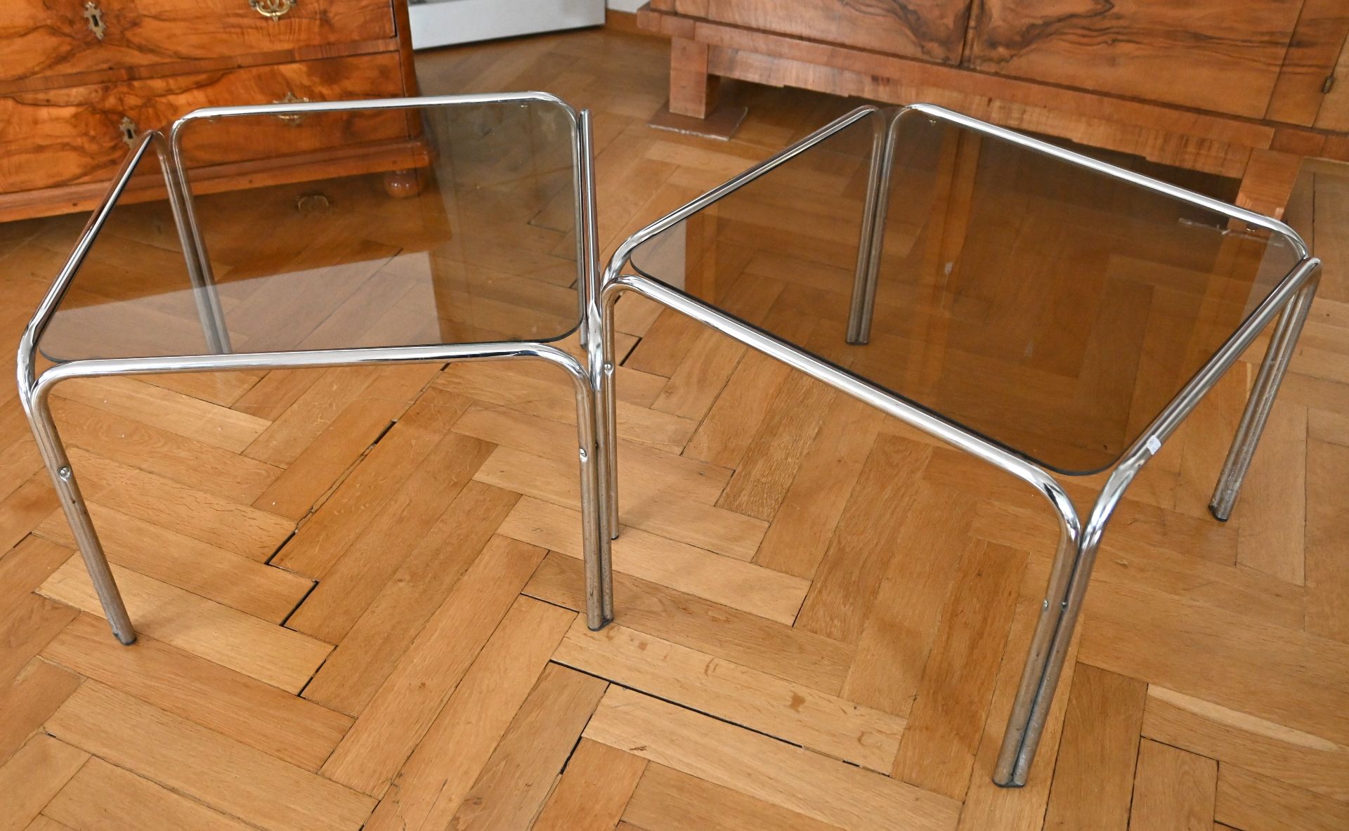 Two side tables, square side tables, chrome frame with tinted glass top, 1970s, 41x58x61cm - Image 4 of 10