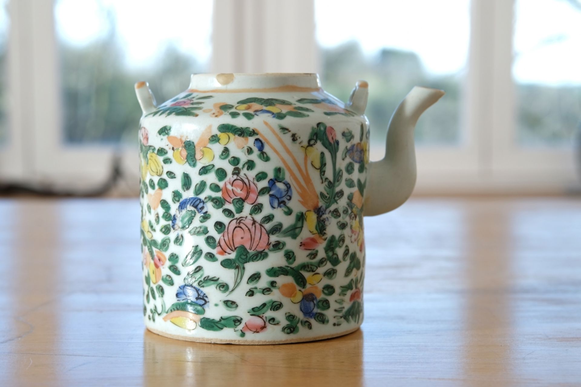 Famille Verte teapot, China, 19th century. - Image 2 of 3