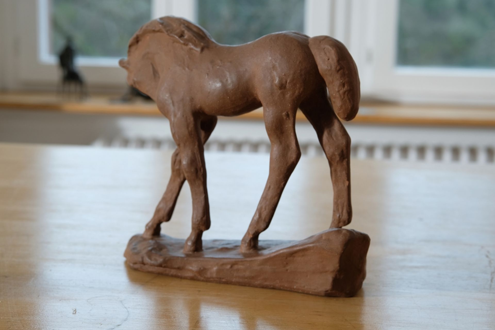 Filly figure made of brown clay, in the style of Karlsruhe majolica.  - Image 2 of 3