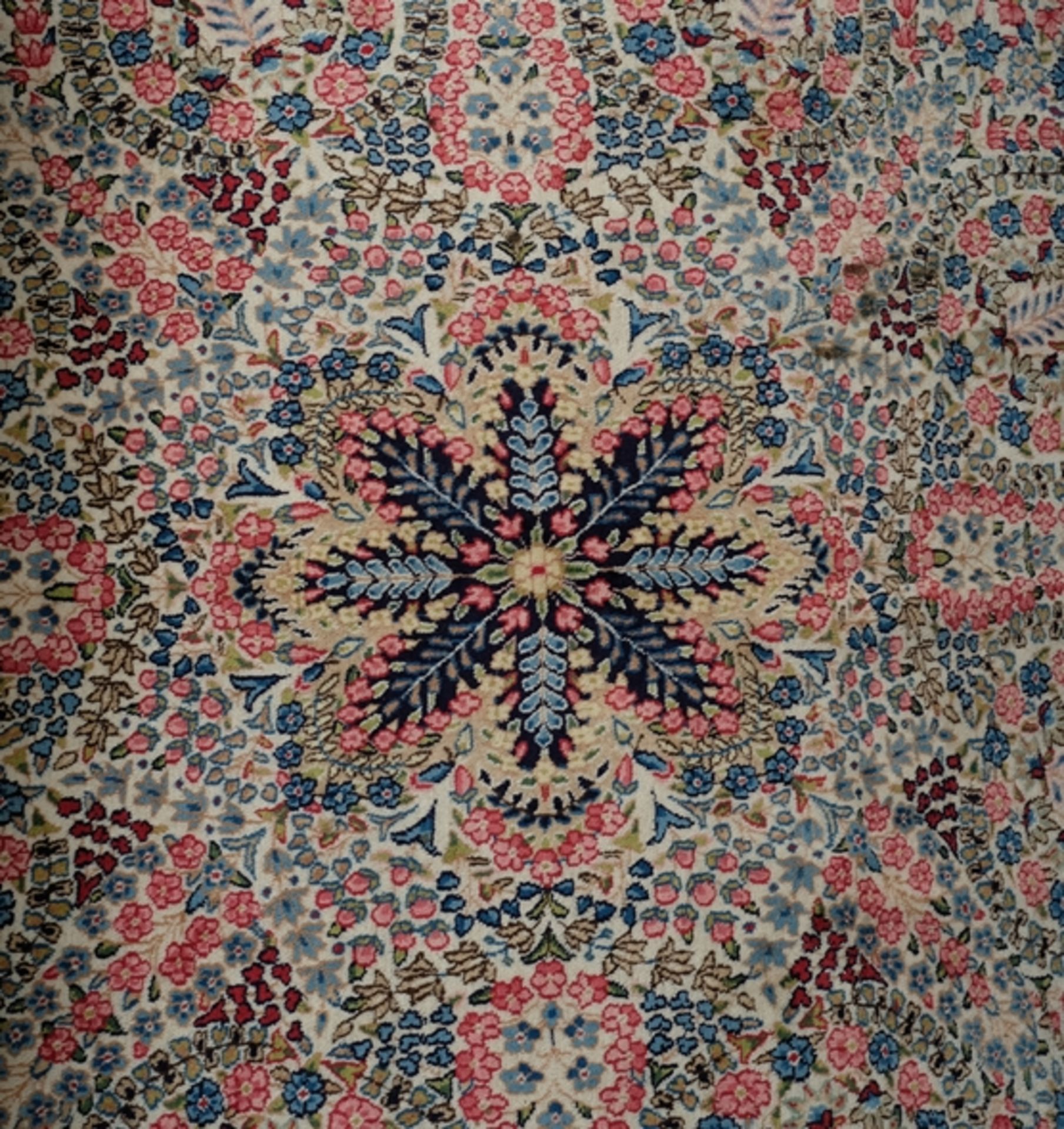 Carpet - Image 3 of 6