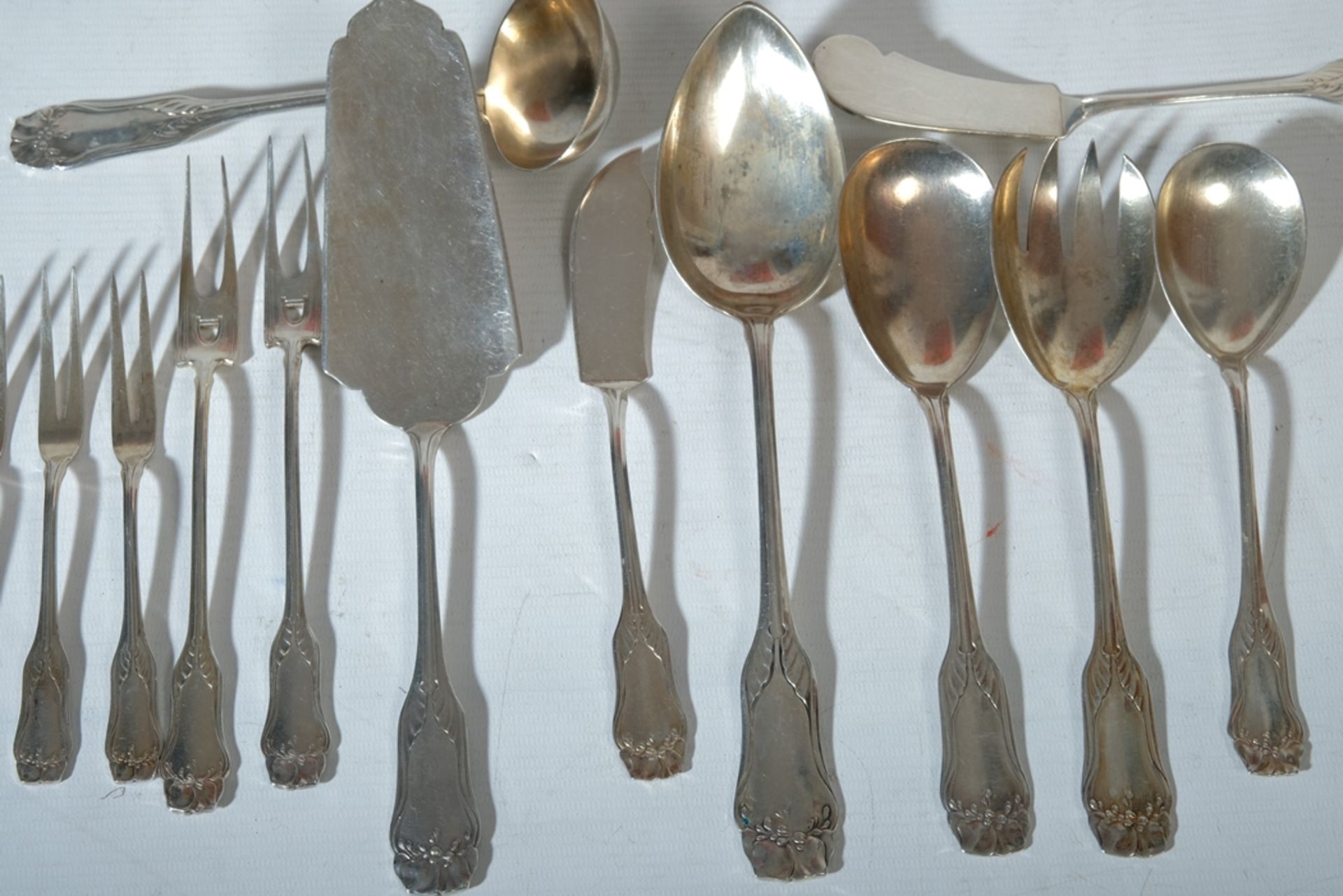 Presented animal cutlery by the Schmedding manufactory, 13 pieces, 800 silver, 802 g.