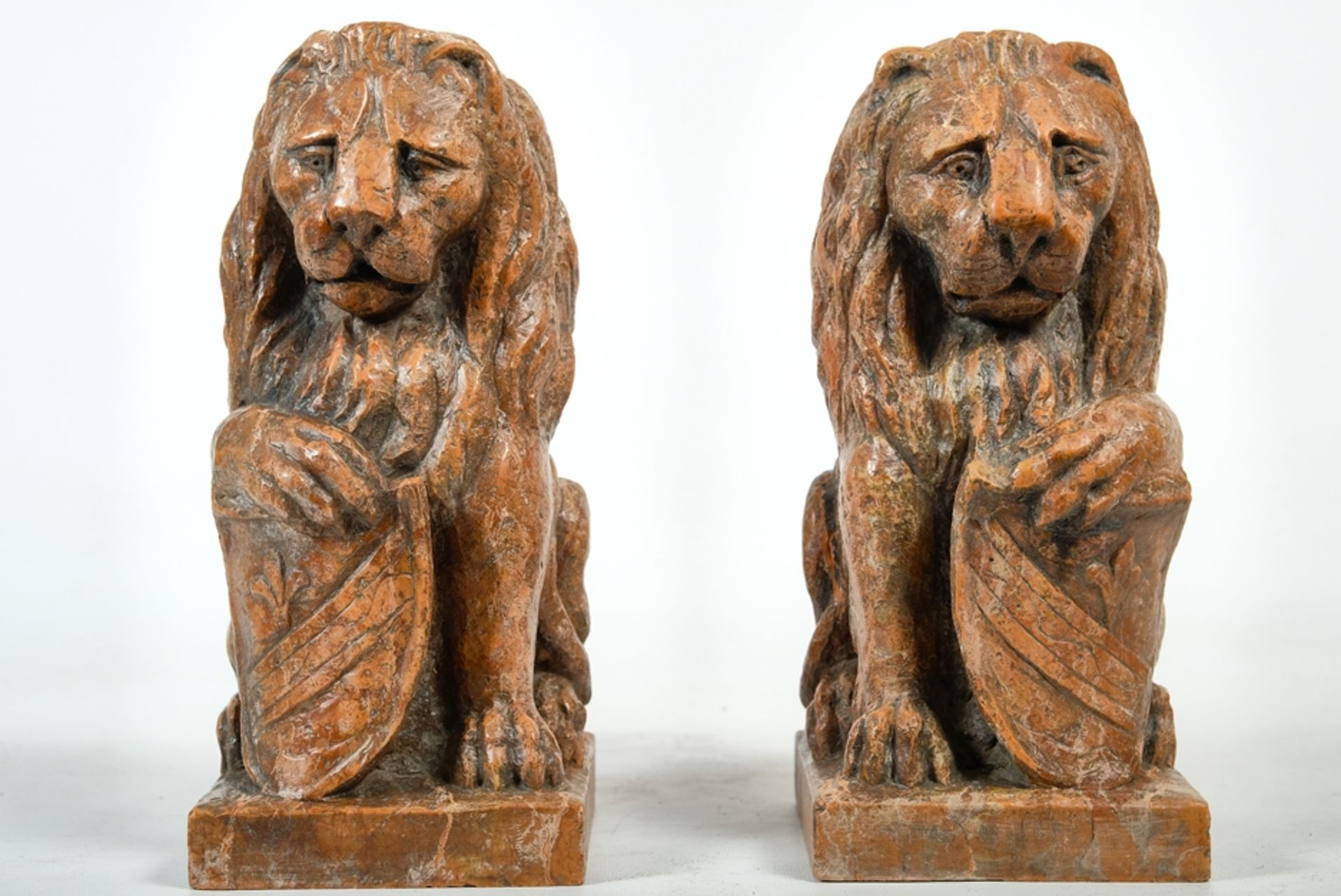 Unknown (20th century) Two Veronese marble lions, red-brown marble.