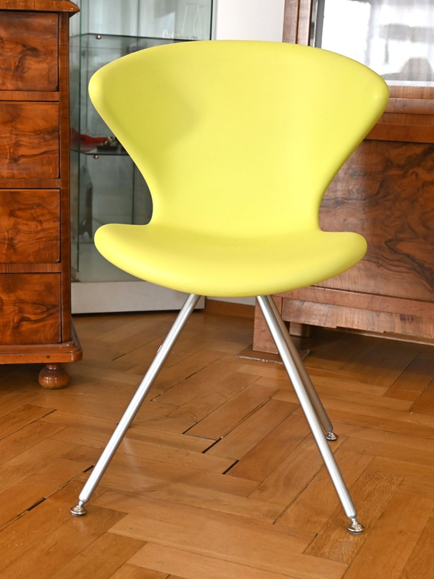 Design chair, Tonon Concept 902 with metal feet, curved shape, design Martin Ballendat (1958 Bochum