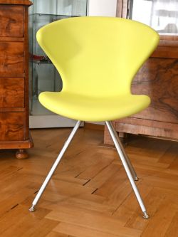 Design-Stuhl, Tonon Concept 902 mit Metallfüßen, geschwungene Form, Design Martin Ballendat (1958 B